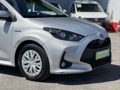 TOYOTA YARIS 1.5 Hybrid Executive e-CVT 103e km. LED fényszórók. táblafelismerő. ülésfűtés. kamera. digitklíma!