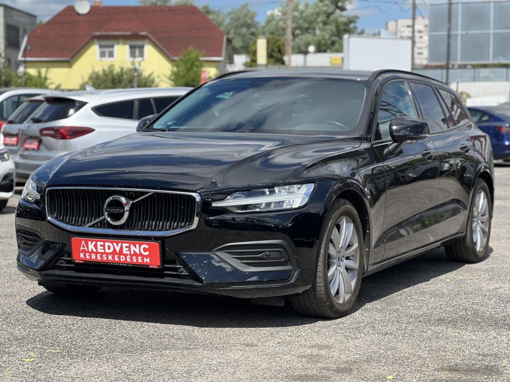 VOLVO V60 2.0 [B3] MHEV Momentum Pro Geartronic Magyarországi. végig márkaszervizelt. kerámia. friss nagyszerviz!