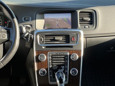 VOLVO V60 2.0 [T4] Kinetic Geartronic M.o.-i. magasan felszerelt. végig vezetett szervizkönyv!