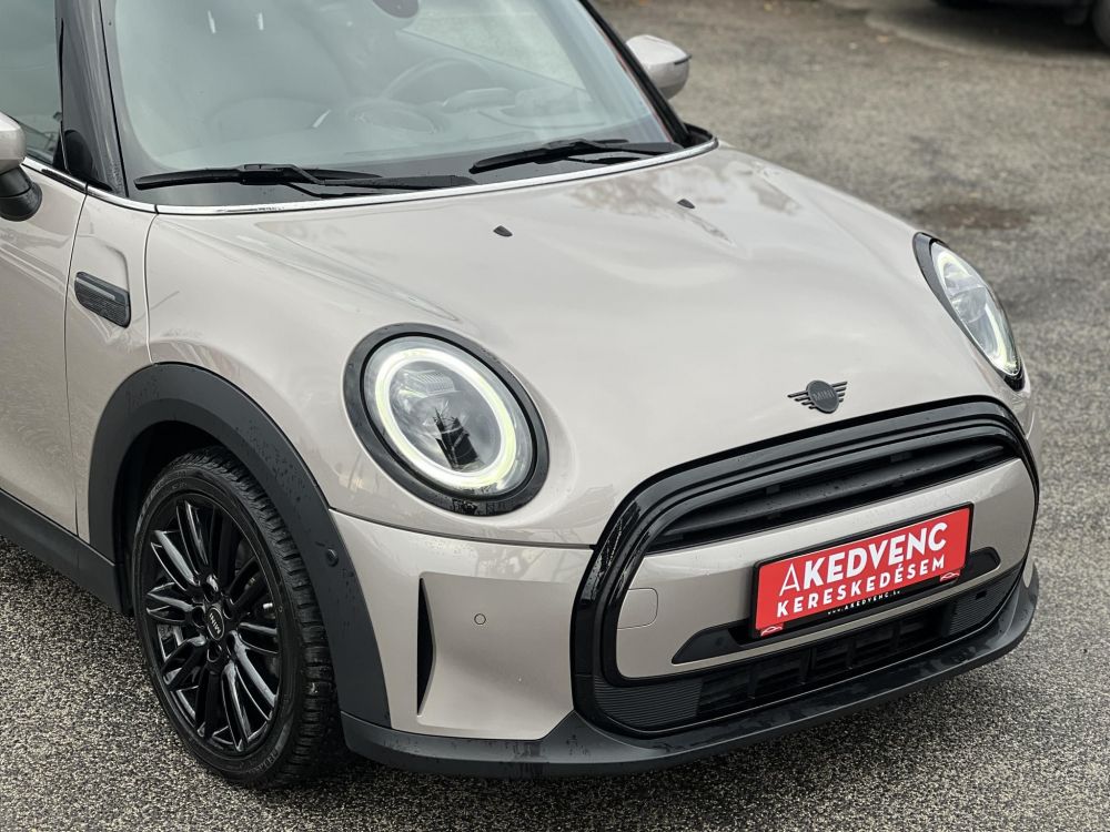 MINI MINI 1.5 Cooper DKG 31e km. panoráma tető. CarPlay