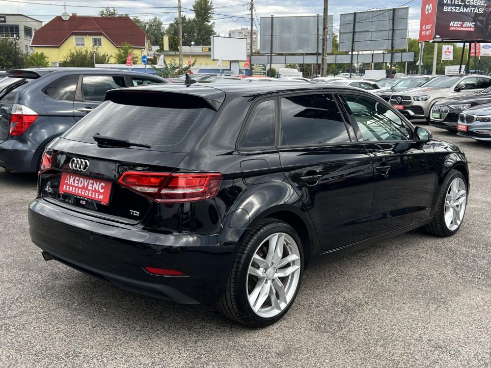 AUDI A3 Sportback 1.6 TDI Sport Friss vezérlés! Xenon Tempomat Navi Bluetooth Ülésfűtés