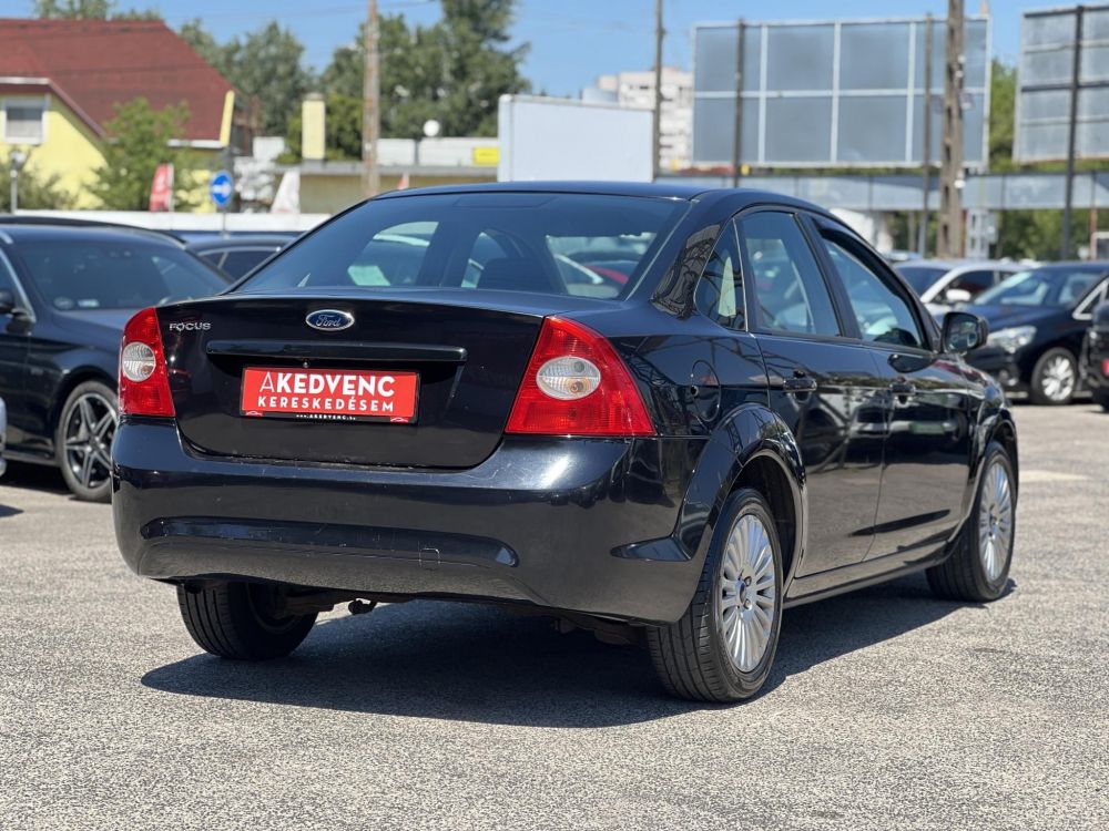 FORD FOCUS 1.6 Ti-VCT Trend Plus Magyarországi. Gyári fényezés. Végig vezetett szervizkönyv. Android!