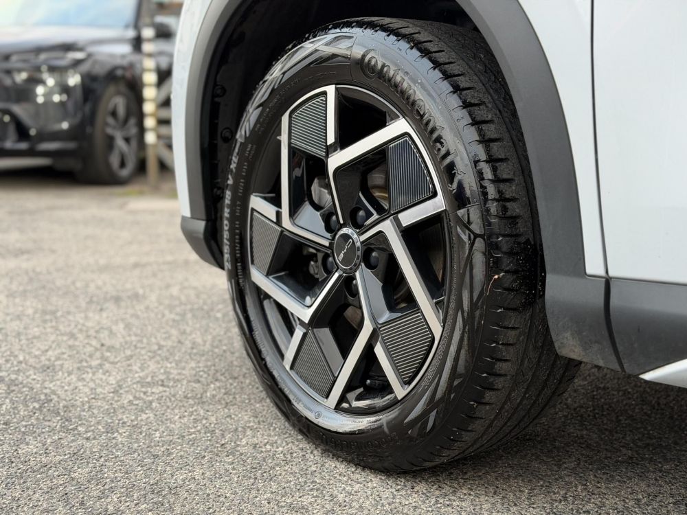 BYD ATTO 3 Design 60,4kWh M.o.-i. 1.tul. LFP. garanciális. panorámatető. világos belső!