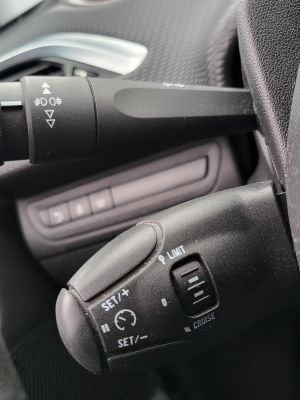 PEUGEOT 2008 1.6 e-HDi Active 98e km. Tempomat Klíma Bluetooth Tolatóradar