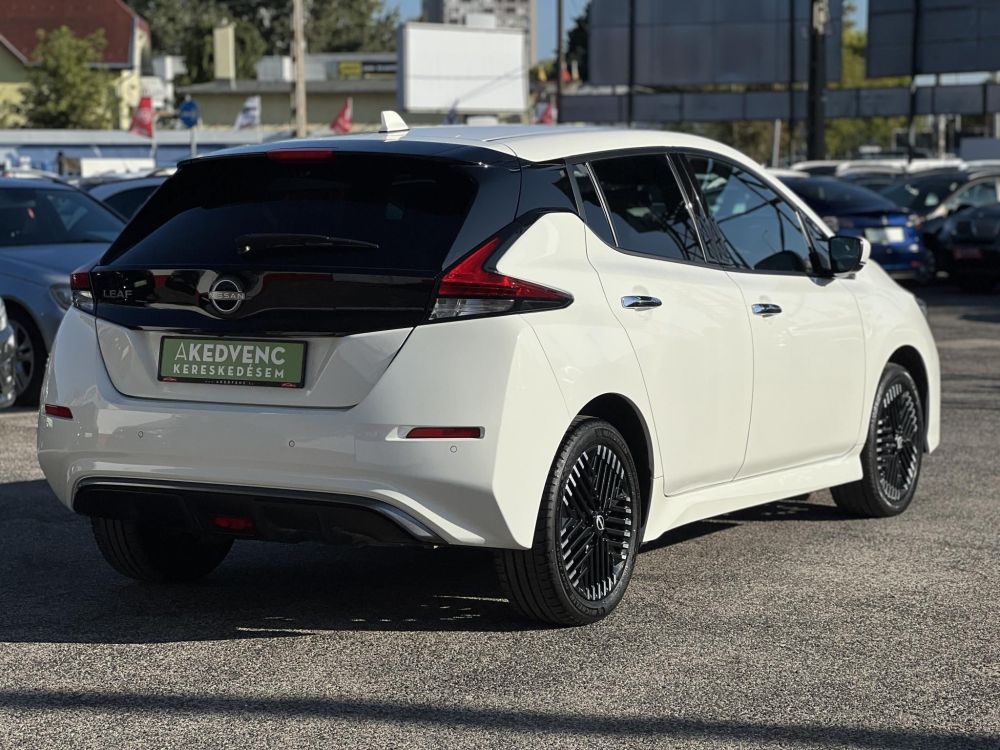 NISSAN LEAF N-Connecta e+ 62kWh (Automata) 78e km. 350km hatótáv!