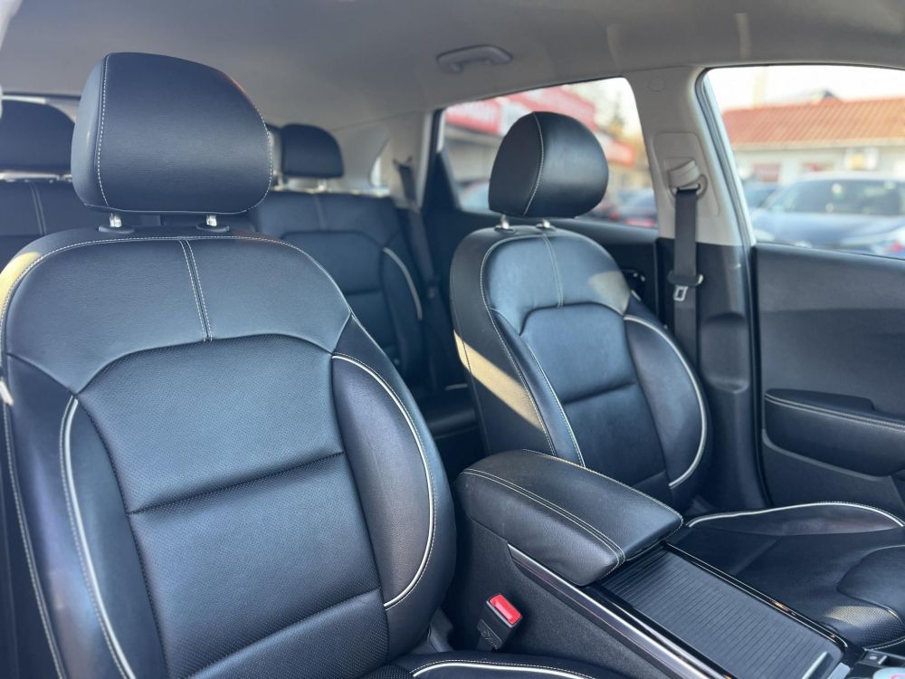 KIA NIRO e-Niro 64kWh Platinum 400+km hatótáv. Bőr. ülésszellőztetés. CARPLAY. stb