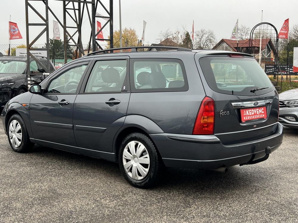 FORD FOCUS 1.6 Ghia Friss vizsga vonóhorog bőr belső!
