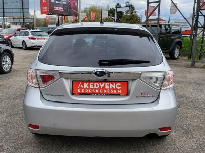 SUBARU IMPREZA 2.0 Sport (Automata) AWD Xenon Keyless Tempomat Ülésfűtés Kamera Vonóhorog Téli-nyári kerék