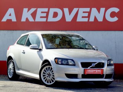 VOLVO C30 2.0 D Momentum Xenon Digitklíma Tempomat Friss Szerviz!