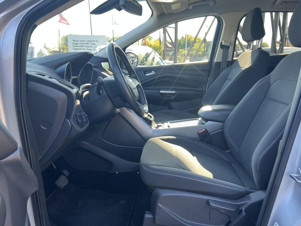 FORD KUGA 1.5 EcoBoost Business (Automata) 103e km. Magyarországi Tempomat Ülésfűtés Kormányfűtés Navi Parkradar