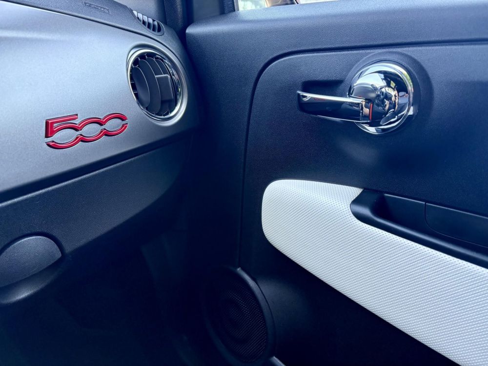 FIAT 500 1.2 8V Lounge Dualogic M.o.-i. Klíma Tempomat Bluetooth 42e km! Military green Edition!