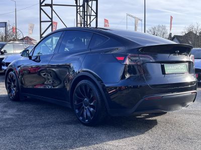 TESLA MODEL Y Performance AWD (Automata) 80e km. Fehér belső. FSD. AMD Ryzen. 2 gumigarnitúra. Garanciális!