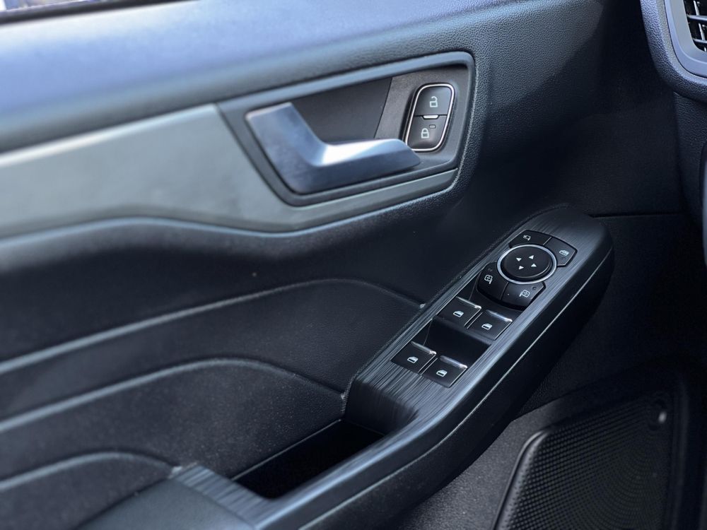 FORD KUGA 2.5 PHEV Freedom CVT