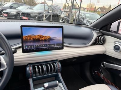 BYD ATTO 3 Design 60,4kWh M.o.-i. 1.tul. LFP. garanciális. panorámatető. világos belső!