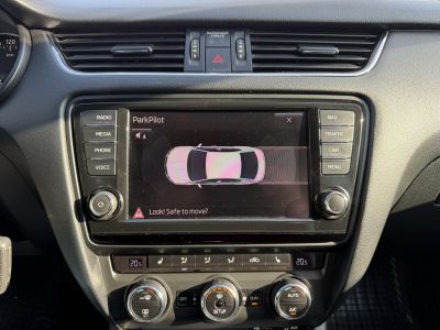 SKODA OCTAVIA 1.6 CR TDI Elegance DSG Magyarországi Xenon Tempomat Navi Ülésfűtés Digitklíma