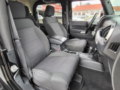 JEEP WRANGLER 2.8 CRD Sport (Automata) emelés. vonóhorog. megkímélt!