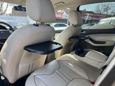 FORD KUGA 2.5T Titanium Individual 4WD (Automata) Magyarországi. 4 évszakos gumik. világos belső. vezérlés cserélve!