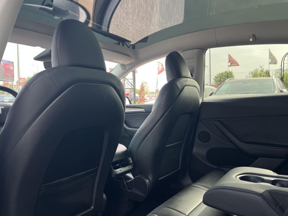 TESLA MODEL Y Performance AWD (Automata) 70e km. AMD Ryzen. mátrix LED. premium hifi. hőszivattyú!