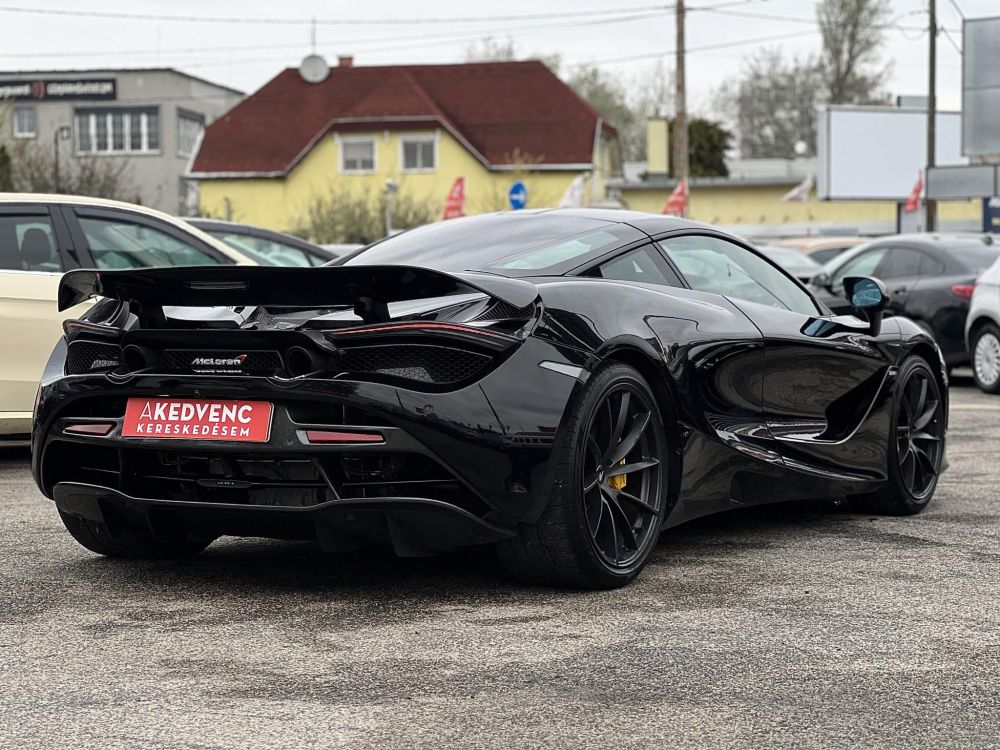 MCLAREN 720S Alcantara belső. carbon pack. Bowers&Wilkins hangrendszer