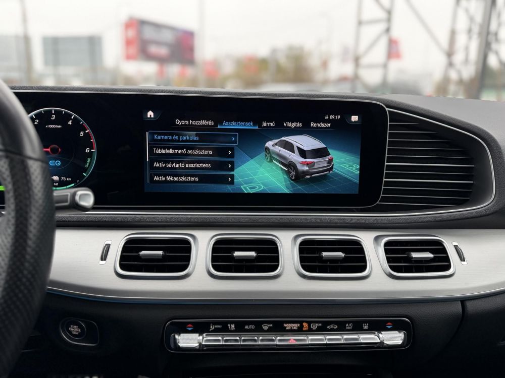 MERCEDES-BENZ GLE 350 de 4Matic 9G-TRONIC Plug-in hybrid AMG csomag. LED Panorámatető Távtartó Sávtartó Carplay Holttér Vonóhorog