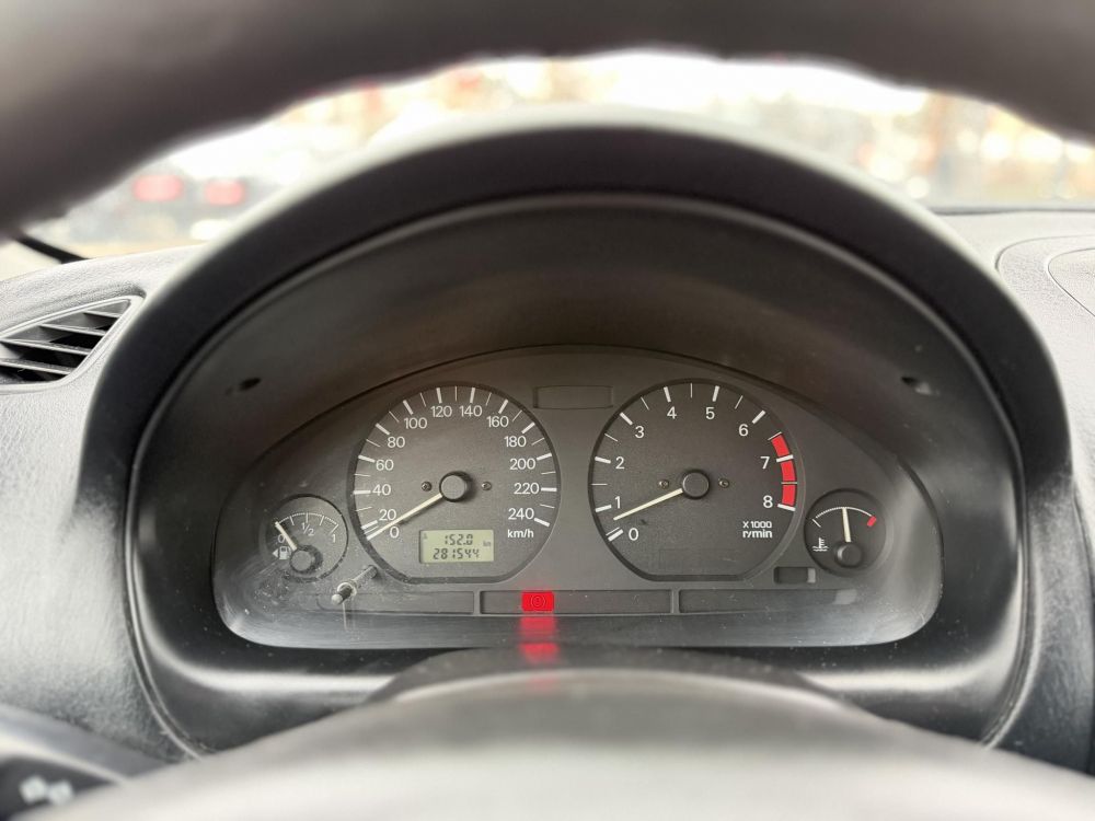 MITSUBISHI CARISMA 1.6 Classic Klima Magyarországi Vonóhorog Téli-nyári kerék garnitúra!