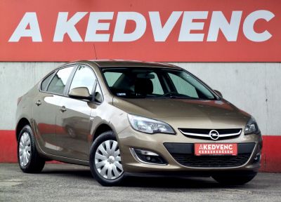 OPEL ASTRA J 1.4 T Selection M.o.-i. Klíma Tempomat Bluetooth
