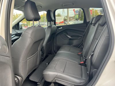 FORD KUGA 1.5 EcoBoost Titanium (Automata) 91e km. M.o.-i. 1.tul. Márkaszervizelt. Téli nyári gumik. Magasan felszerelt!
