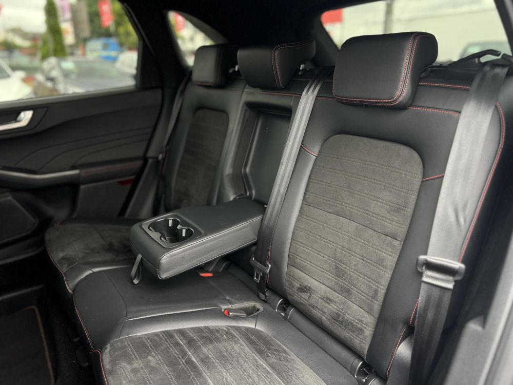 FORD KUGA 2.5 PHEV ST-Line X CVT 85e km. 70 km elektromos hatótáv. Carplay