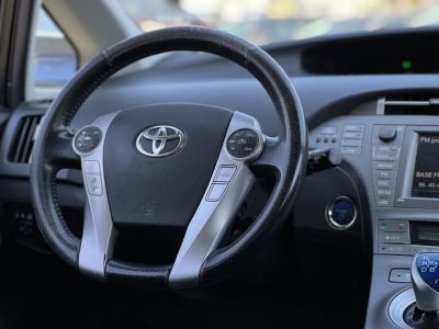 TOYOTA PRIUS PLUG-IN