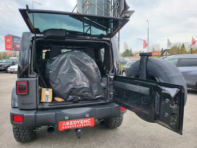JEEP WRANGLER 2.8 CRD Sport (Automata) emelés. vonóhorog. megkímélt!