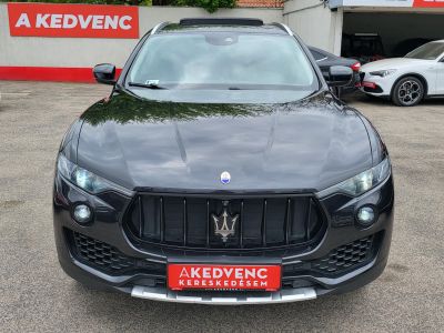 MASERATI LEVANTE 3.0 D V6 (Automata) LED Panorámatető Harman/Kardon Memória Ülésfűtés/hűtés 360kamera