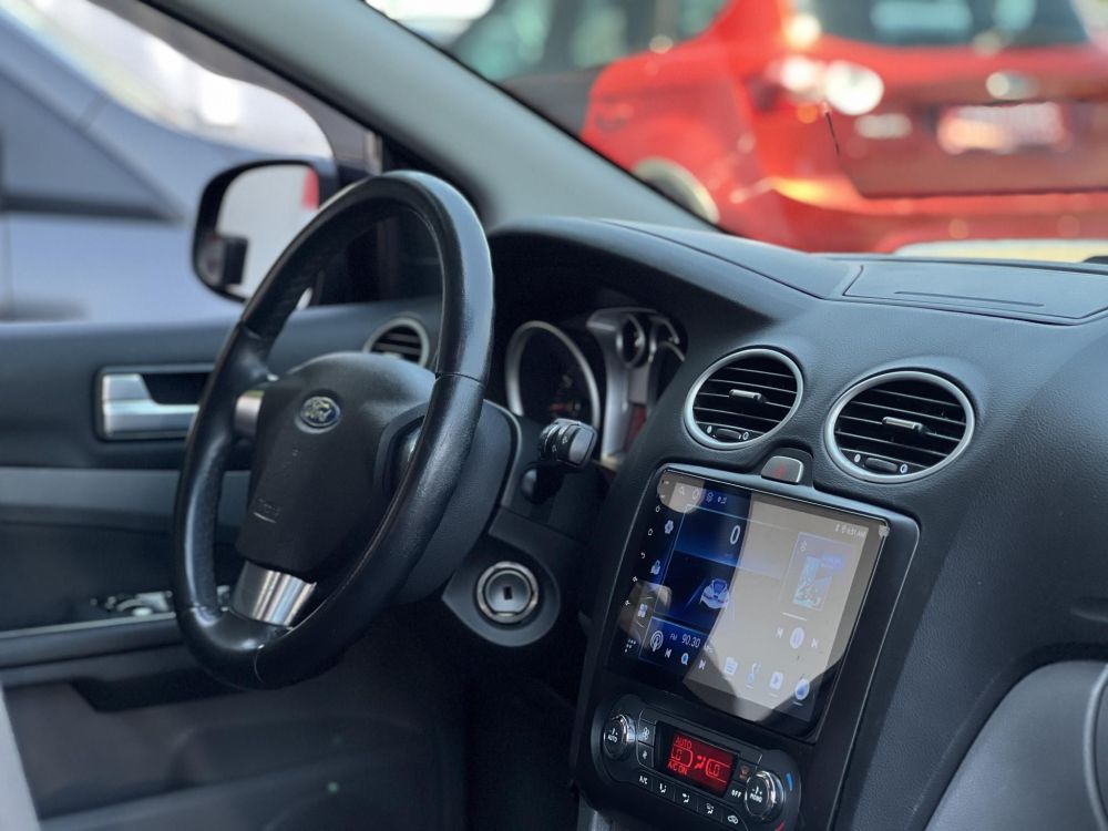 FORD FOCUS 1.6 Ti-VCT Trend Plus Magyarországi. Gyári fényezés. Végig vezetett szervizkönyv. Android!