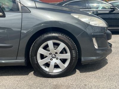 PEUGEOT 308 SW 1.6 HDi Confort Pack Tempomat Digitklíma Vonóhorog Szervizelt!