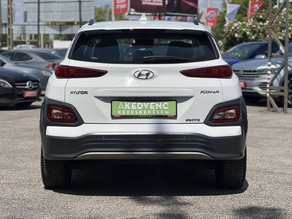 HYUNDAI KONA EV 64kWh Comfort 400+km hatótáv