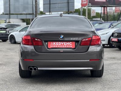 BMW 520d (Automata) Napfénytető. vaj bőrbelső. memória. HUD. kamera. 2 gyári kulcs!