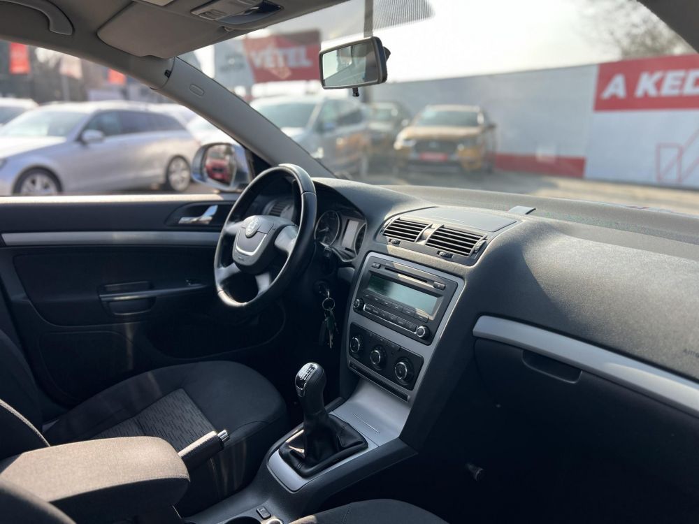 SKODA OCTAVIA 1.4 TSI Clever Klíma Tempomat Bluetooth Szervizelt Friss műszaki!