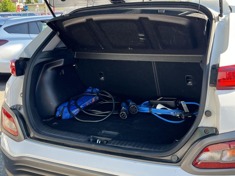 HYUNDAI KONA EV 64kWh Premium Magas felszereltség. megkímélt állapot!