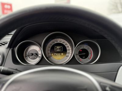 MERCEDES-BENZ C 220 T CDI BlueEFFICIENCY Avantgarde (Automata) Magyarországi Teljes szerviztörténet!