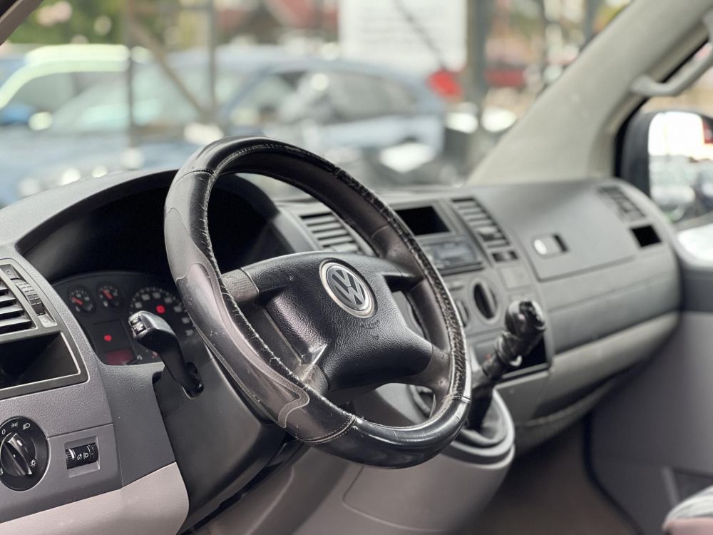 VOLKSWAGEN TRANSPORTER 2.5 TDI Mixto 'D.kab' AXE motorkód. 2.1T vonóhorog. klíma. tetőcsomagtartó. 2 gyári kulcs!