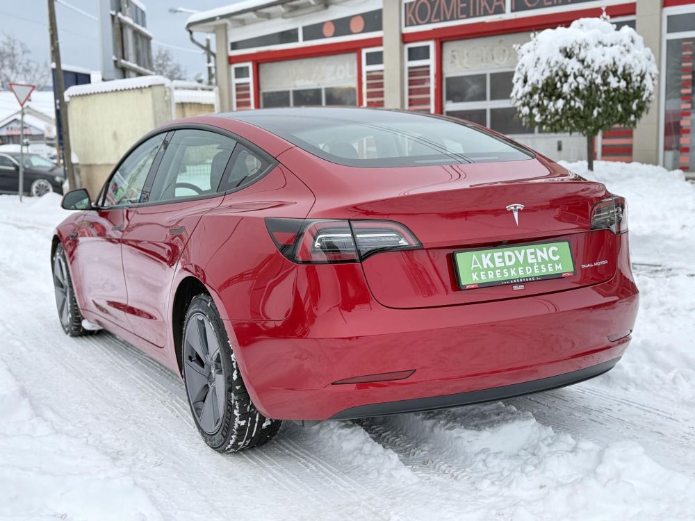 TESLA MODEL 3 Long Range AWD (Automata) 54e km. mátrix LED. hőszivattyú. premium hifi. gyönyörű állapot!