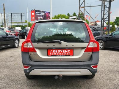 VOLVO XC70 2.4 D [D5] AWD Momentum
