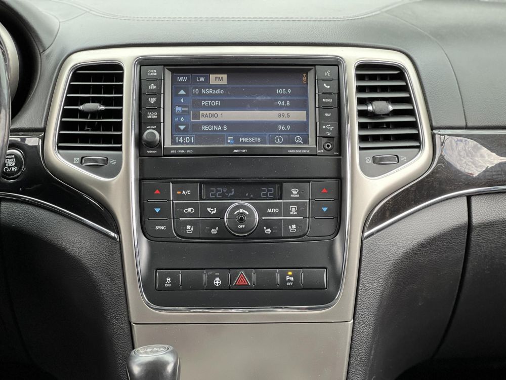 JEEP GRAND CHEROKEE 3.0 V6 CRD Overland (Automata) Xenon Memória Üléshűtés Panorámatető 3.5T vonóhorog Friss vizsga!