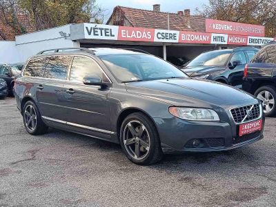 VOLVO V70 2.0 D [D3] Momentum Napfénytető Klíma Tempomat Bluetooth Bőr belső!