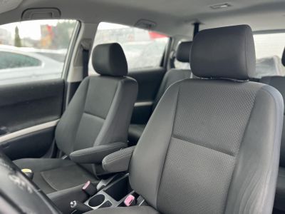 TOYOTA COROLLA VERSO 1.8 Linea Sol 7 személyes frissen szervizelt. tempomat. digit klíma. vonóhorog