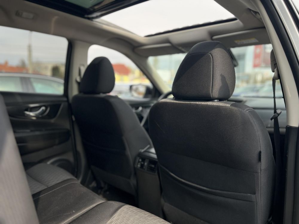 NISSAN X-TRAIL 2.0 dCi Acenta 4x4 Xtronic 155e km. panorámatető. tempomat. sávtartó. ülésfűtés. 360kamera. vonóhorog!