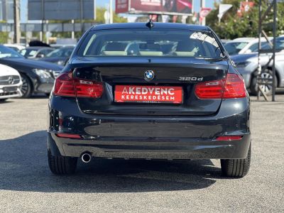 BMW 320d (Automata) M.o.-i. 1.tul. 113e km. márkaszervizelt előélet. téli-nyári kerék szett!