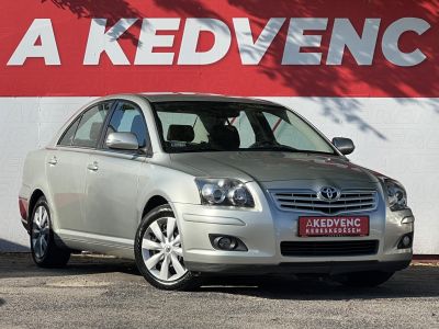 TOYOTA AVENSIS 1.8 Sol 133e km. ülésfűtés. digitklíma. vonóhorog. 2 gyári kulcs!