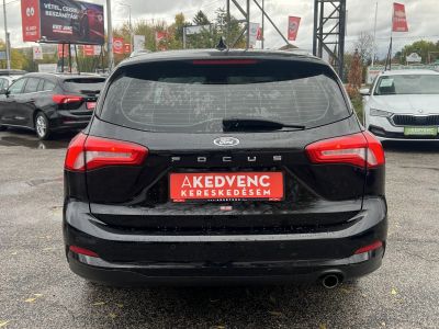 FORD FOCUS 1.0 EcoBoost Connected M.o.-i. 1.tul. Márkaszervizelt!