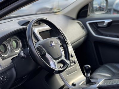 VOLVO XC60 2.4 D DRIVe Momentum Frissen szervizelt. magasan felszerelt. vezérlés cserélve!