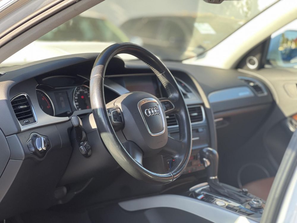 AUDI A4 ALLROAD 3.0 V6 TDI DPF quattro S-tronic Bang & Olufsen. ACC. bi-xenon. barna bőrbelső. téli-nyári kerék szett!